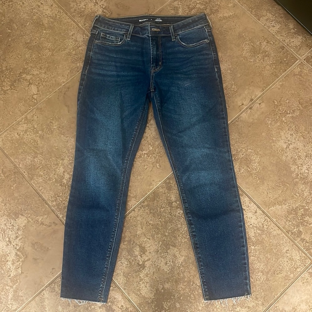 Old Navy raw hem rockstar skinny jeans